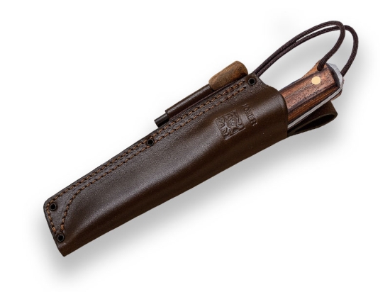 CUCHILLO BUSHCRAFT Y SUPERVIVENCIA JOKER NOMAD CON FERROCERIO MANGO DE NOGAL.